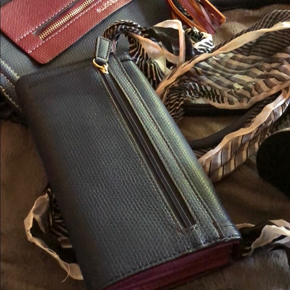 Liz Claiborne Navy Blue Wallet - Picture 3 of 4